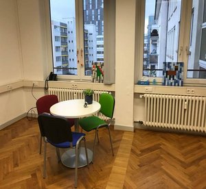 Behandlungsraum der Ambulanz für Kinder und Jugendliche Behandlungsraum der Ambulanz für Kinder und Jugendliche
